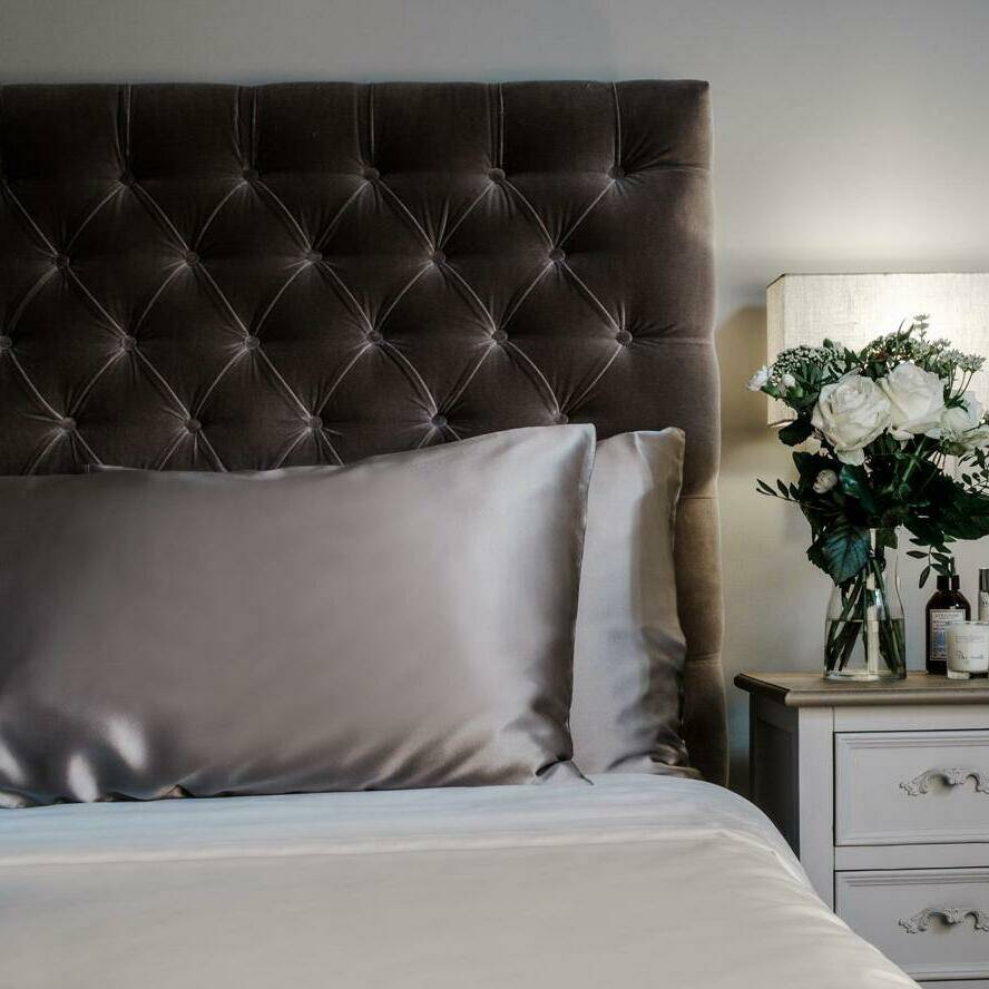 Premium Silk Pillowcases, For Face, Hair and Sleep Problems
